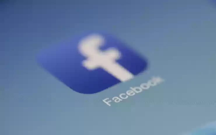 UK Musicians for Gigs Facebook group discussion about musician pay rates