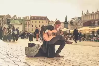 busker