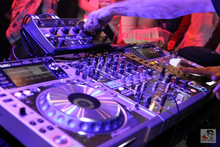 DJ Decks
