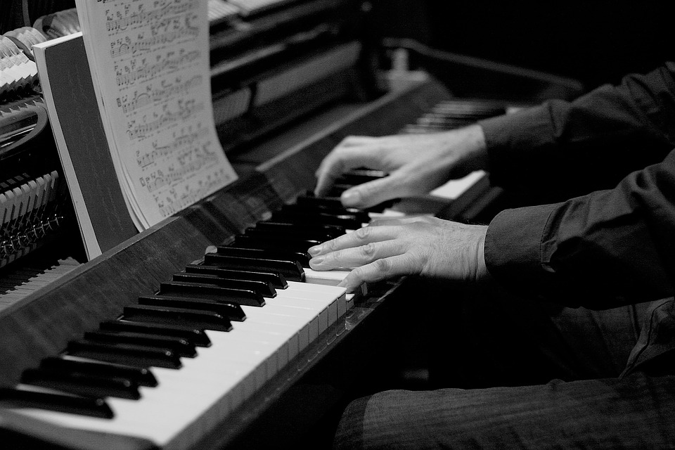 Contratación balcón Alegrarse How to get gigs as a solo piano player