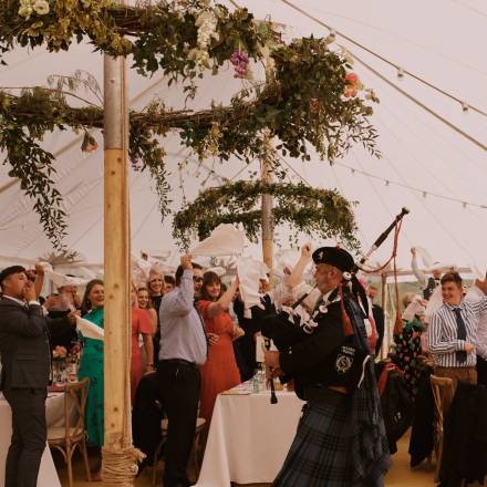 Stevie Bagpipes - Highland Wedding Piper (photo 6)