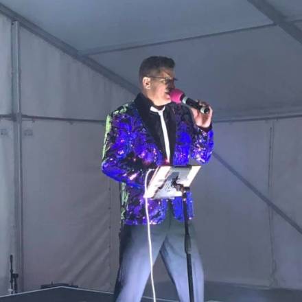 Ian Geast Singer / Entertainer (photo 15)
