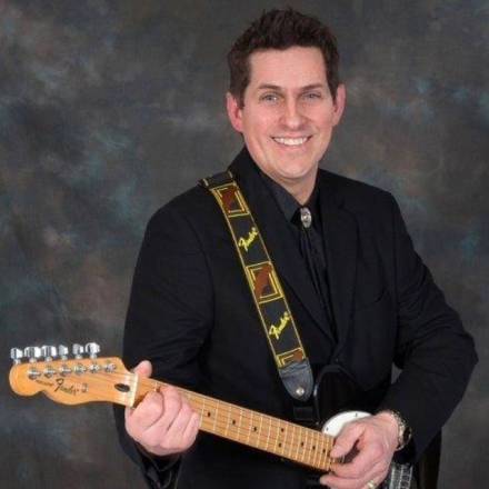 Ian Geast Singer / Entertainer (photo 7)